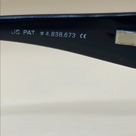 Used - Maui Jim MJ201-02 Black / Grey 
Sunglasses - Picture 7 of 13